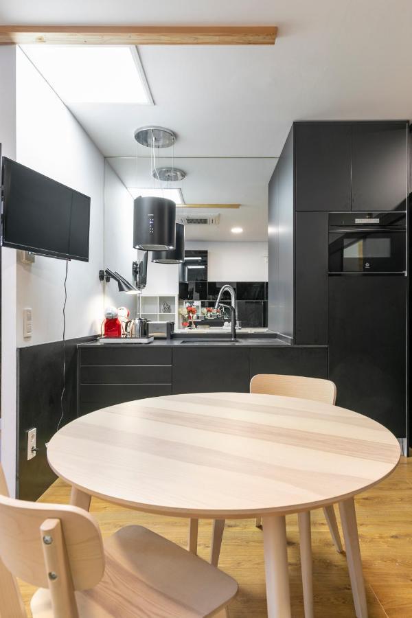 Homeabout Madrid Rio Apartment Exterior photo